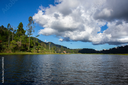 Laguna El Oconal en Villa Rica Oxapampa - Oconal Lake photo