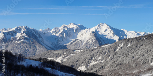 Auvergne-Rh  ne-Alpes - Savoie - Saint-Fran  ois-Longchamp - Panorama sur les pics du massif de Belledonne