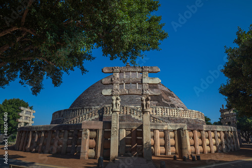 Sanchi Stupa is a Buddhist complex, famous for its Great Stupa, on a hilltop at Sanchi Town in Raisen District of the State of Madhya Pradesh, India. it is UNESCO World Heritage Site.	