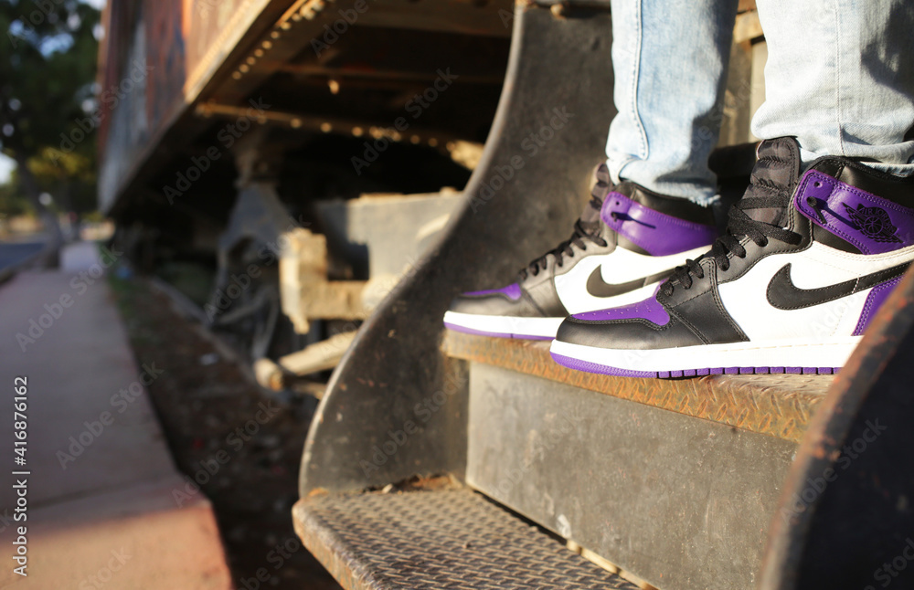Air Jordan 1 Retro High Court Purple - SA Sneakers