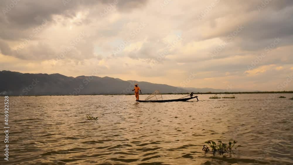 Inle Lake fisherman boat in traditional style at sunrise, Shan State ...