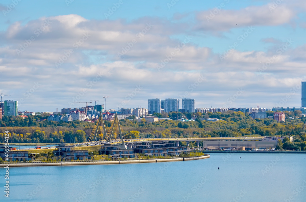 Obraz premium Cable-stayed bridge Millennium in Kazan - the capital of Tatarstan.