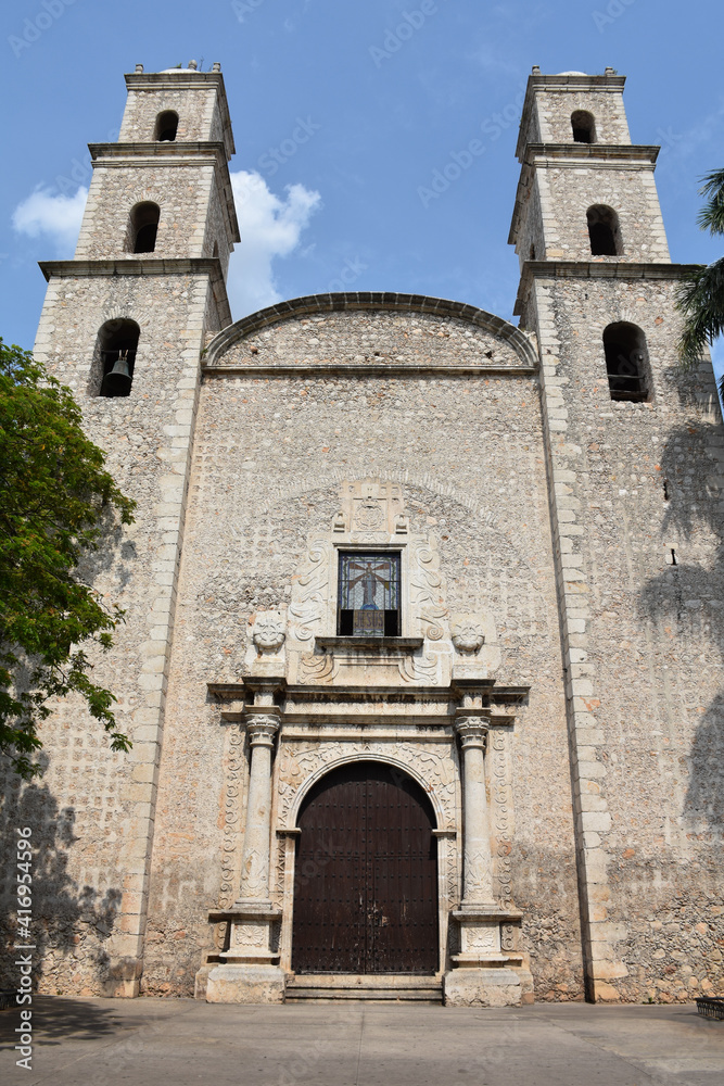 Facade of the Rectoría El Jesús Tercera Orden church in Mérida, Mexico