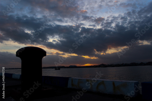 matahari terbit di atas dermaga / sunrise over the dock 4 photo