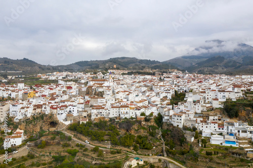 vista del municipio de Yunquera en la comarca del parque nacional sierra de las Nieves, Andalucía © Antonio ciero