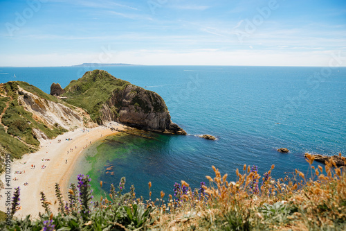 Tableau sur toile Great white cliffs by the sea in England