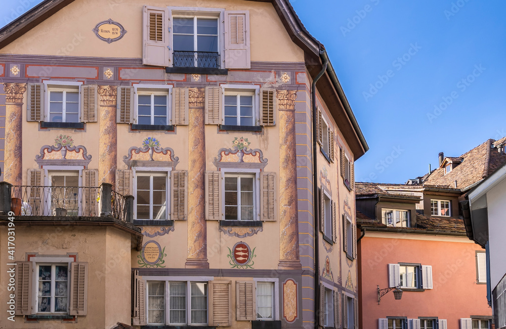 Fototapeta premium Medieval building in Chur, considered to be the oldest town in Switzerland and is the capital of the Swiss canton of Graubunden.