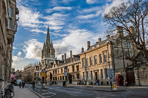 images of the historic Oxford city with its surrounding universities.