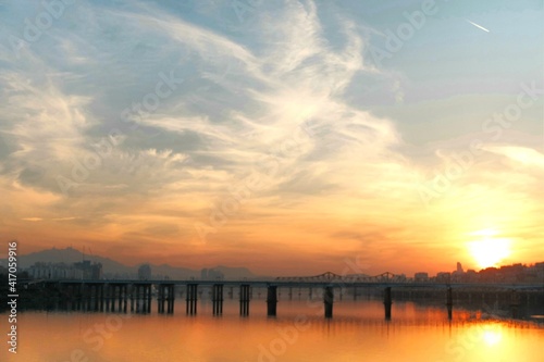 sunset over the lake © hyeonggyu