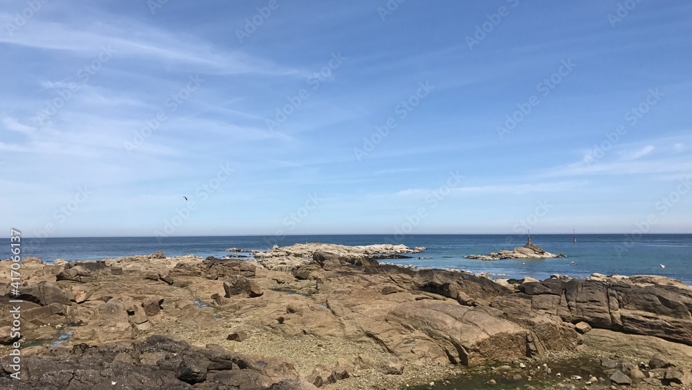 Barfleur im Département Manche in der Region Normandie Frankreich - Gezeitenkraft Gezeiten Ebbe Niedrigwasser 