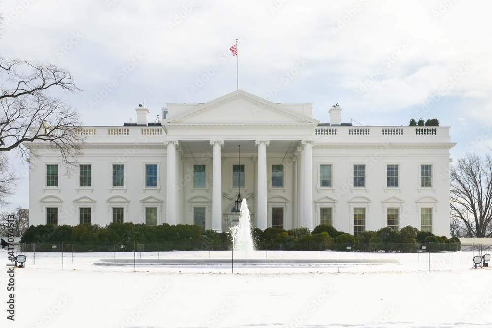 Naklejka premium White House in the snow - Washington D.C. United States of America