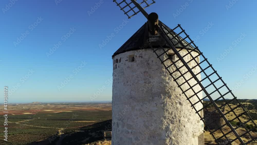 Mollino de viento en Castilla La Mancha, tierra de Don Quijote de La Mancha