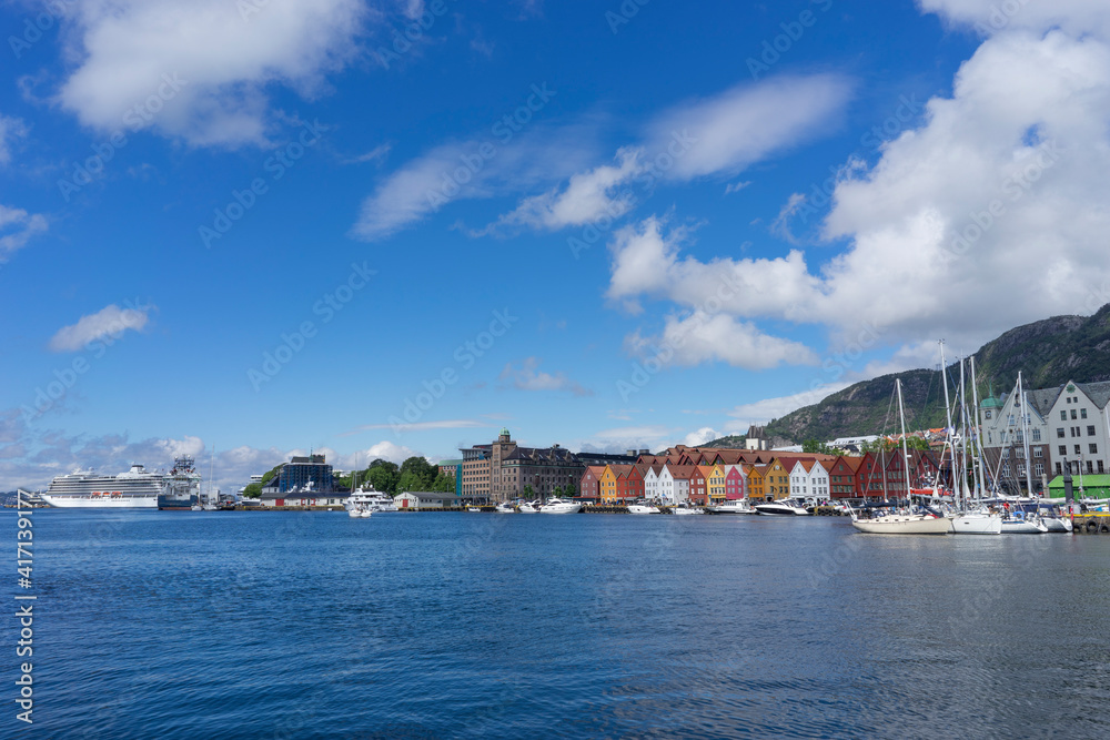 Fototapeta premium Bergen / Norway - June, 2020: View of street and authentic houses of Bergen.