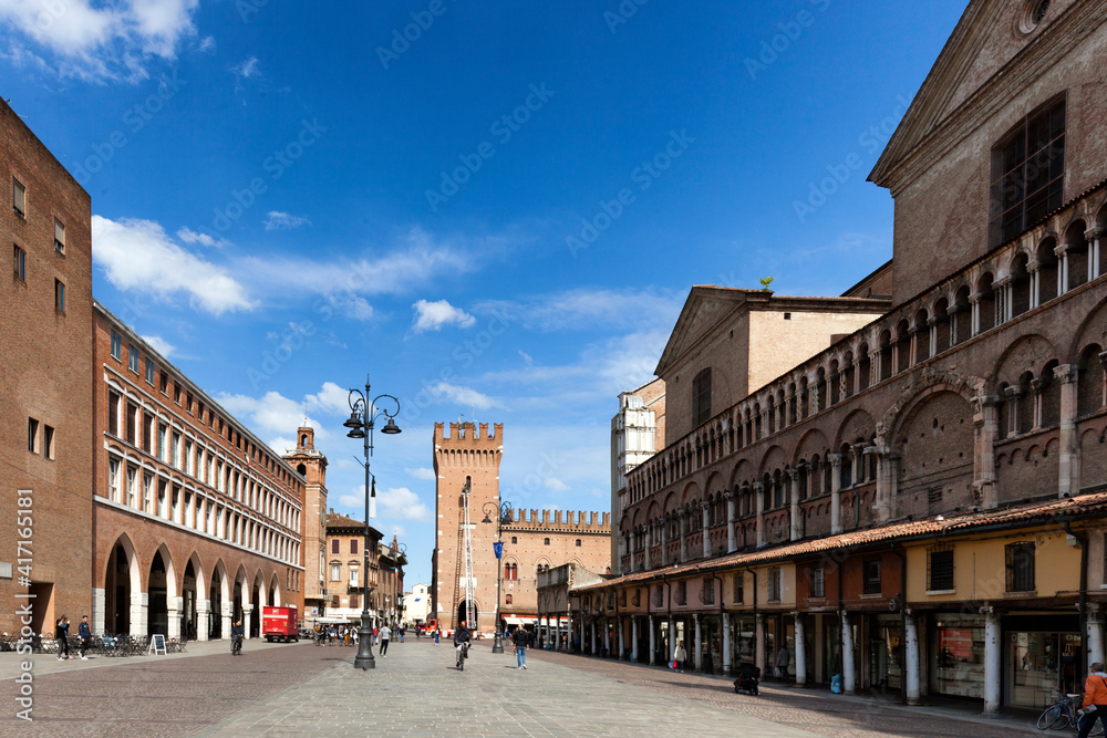 Ferrara. Piazza Trento e Trieste, Palazzo della Ragione, Torre Della Vittoria e Cattedrale

