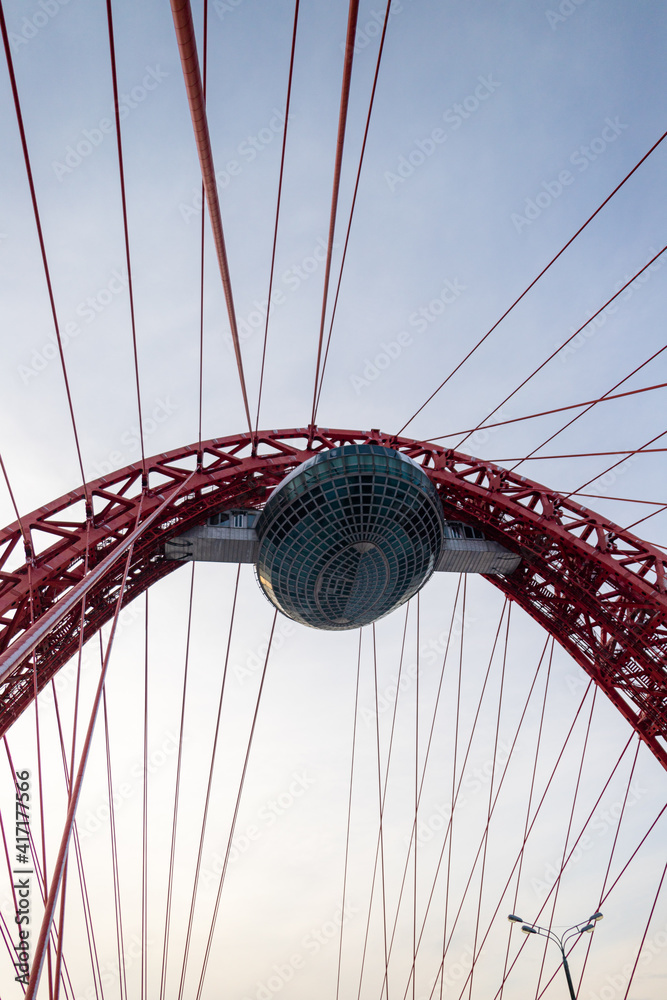 Obraz premium wheel of the bridge