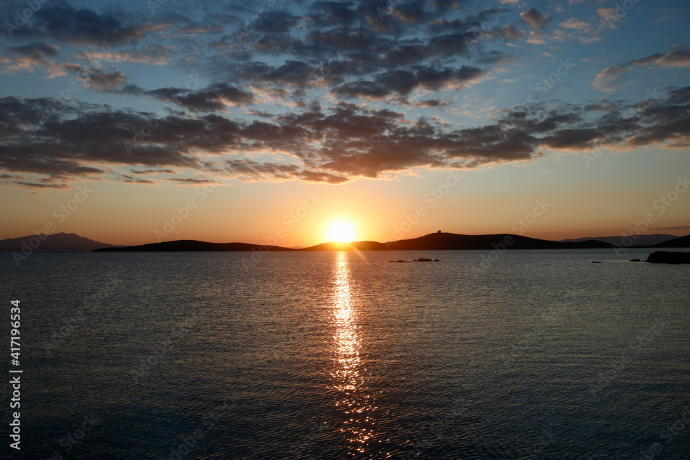 Obraz premium sunset over the sea