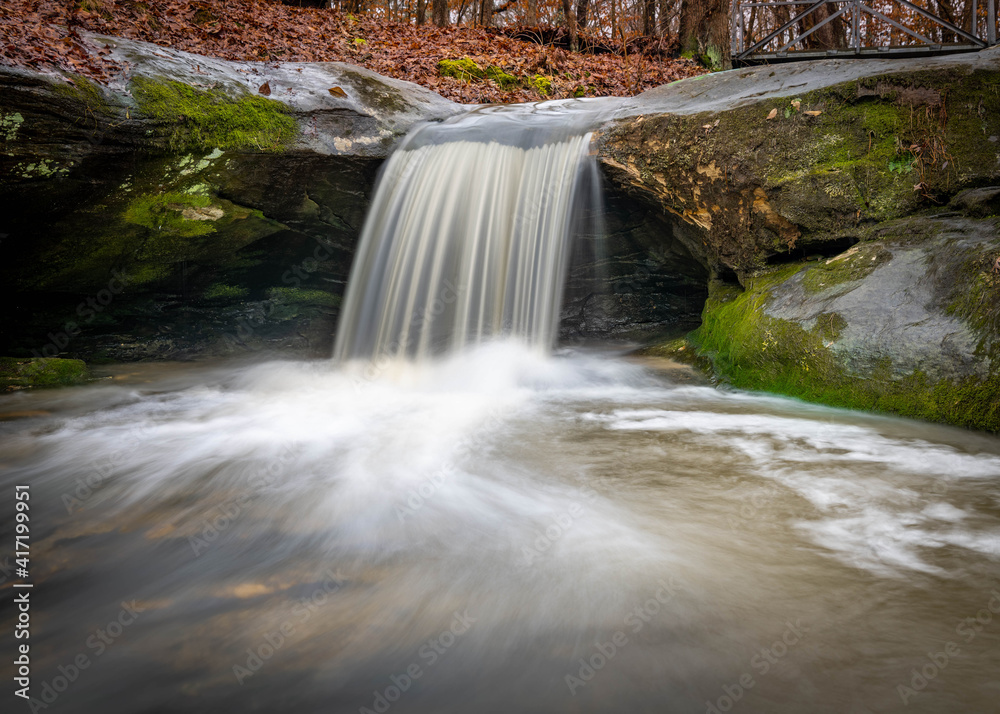 Small Creek waterfalls in St louis, Mo