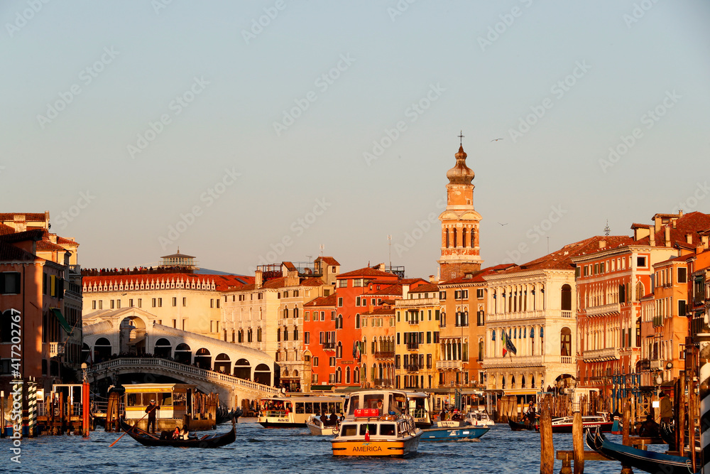Rialto bridge and Grand Canal.  Vaporetto and taxi boat.  Venice. Italy.  18.09.2018