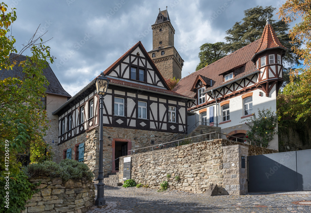Fototapeta premium View of the medieval castle of Kronberg im Taunus, Hesse, Germany