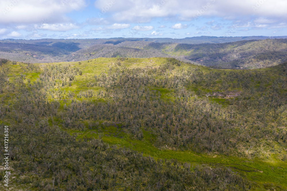 Obraz premium Aerial view of the Grose Valley in The Blue Mountains in Australia