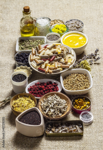 Herbal and mineral organic ingredients and dietary supplements in capsules