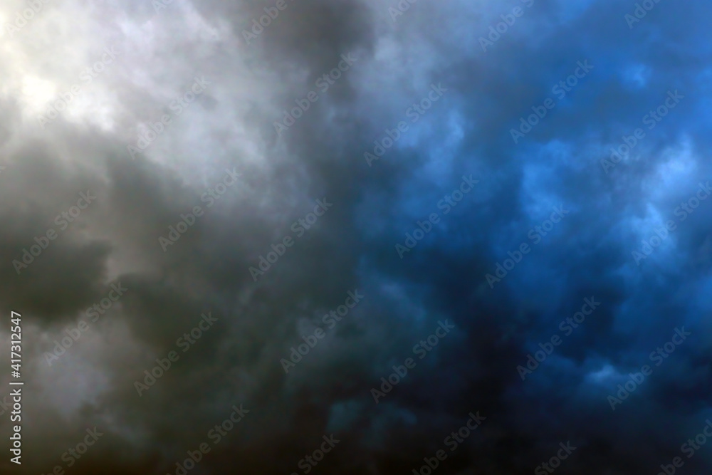 Obraz premium Dramatic sky before a thunderstorm. Background, texture.