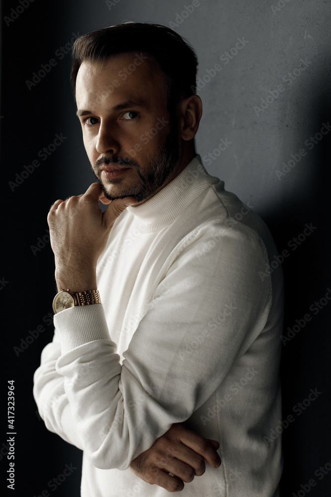 Obraz premium Portrait of a handsome man indoor
