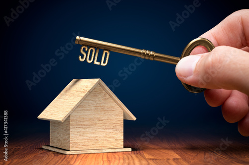 Sold real estate concept