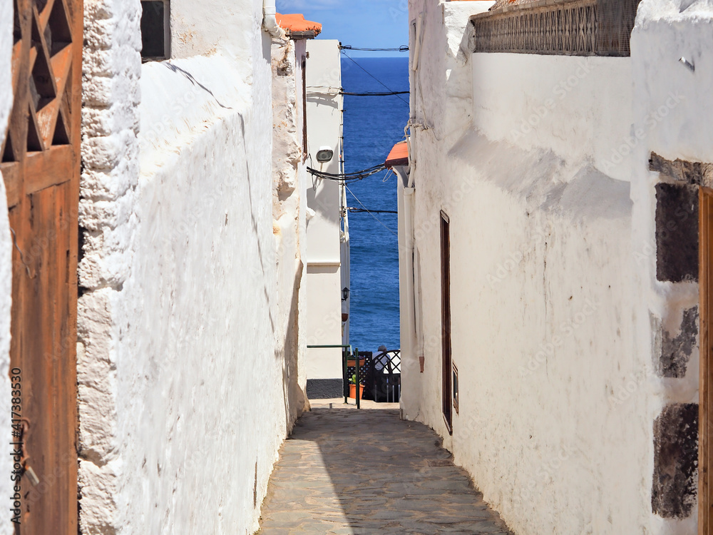 very narrow and smallest lane of a fishing village on teneriffa in the north