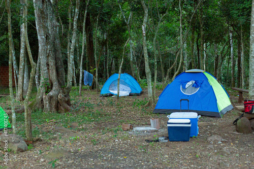 campings de viajeros en pleno bosque paraguayo en colonia independencia 