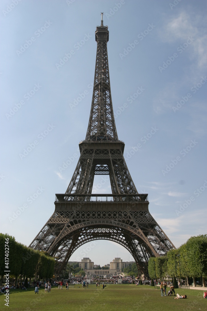 Torre Eiffel de día 