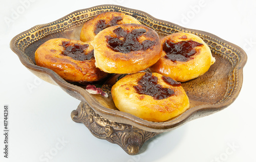 homemade cheesecakes in a brown vase