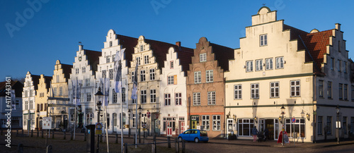 Berühmte Häuserzeile mit Giebeldächern, Holländerstadt Friedrichstadt, Banner