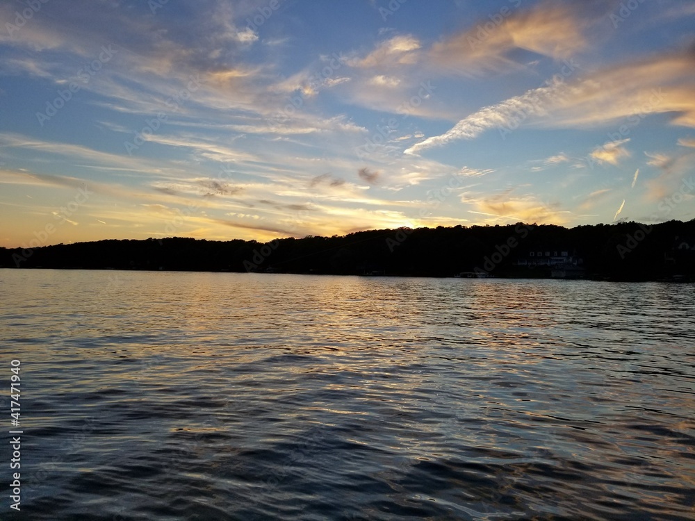 Fototapeta premium Colorful Lake Sunset