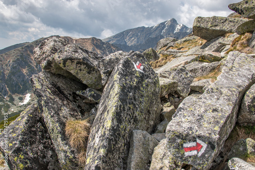 Fototapeta Naklejka Na Ścianę i Meble -  trail in the mountains - tourist signs to Predné Solisko / Slovakia, High Tatras