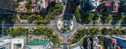 Vista aérea del Paseo de la Reforma en la CDMX photo
