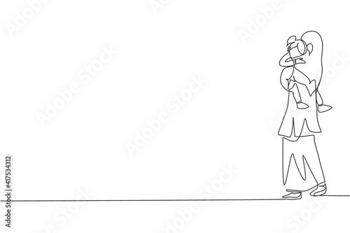 Single continuous line drawing of young Islamic daughter sleeping on mom's hug while walk to bedroom. Arabian muslim happy family motherhood concept. Trendy one line draw design vector illustration