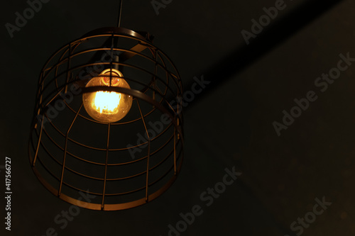 Vintage style light bulbs in restaurants © AppSeek