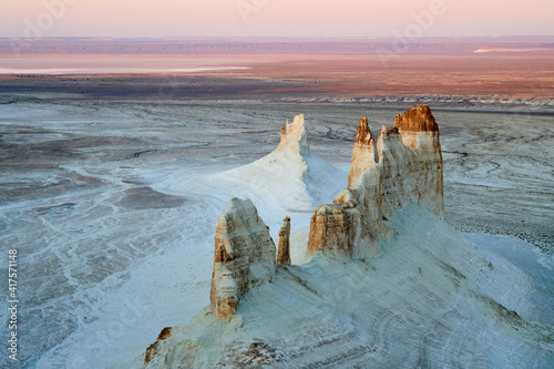 On the Ustyurt Plateau.
Uplands of the Ustyurt plateau.
 photo