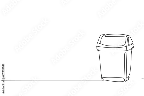 One single line drawing of plastic recycle bin home appliance. Dustbin household kitchenware tools concept. Dynamic continuous line draw design graphic vector illustration