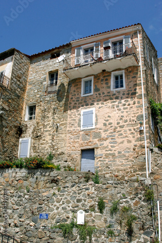 Habitation corse dans le village d Olmeto - Corse du Sud