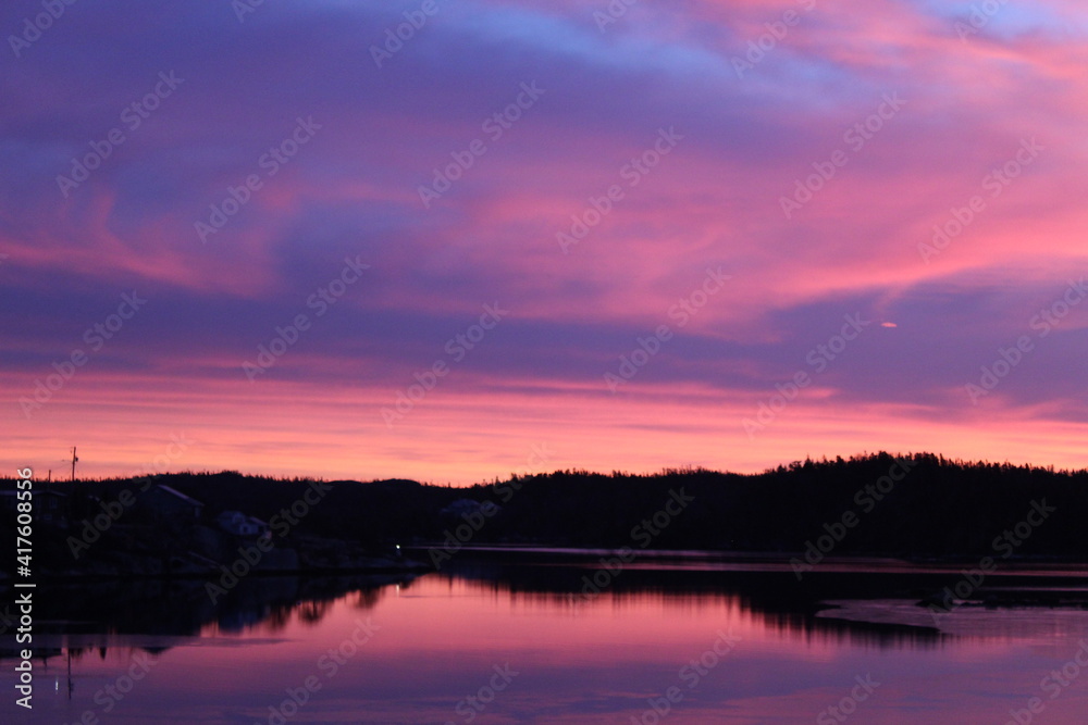 Obraz premium sunset over the lake