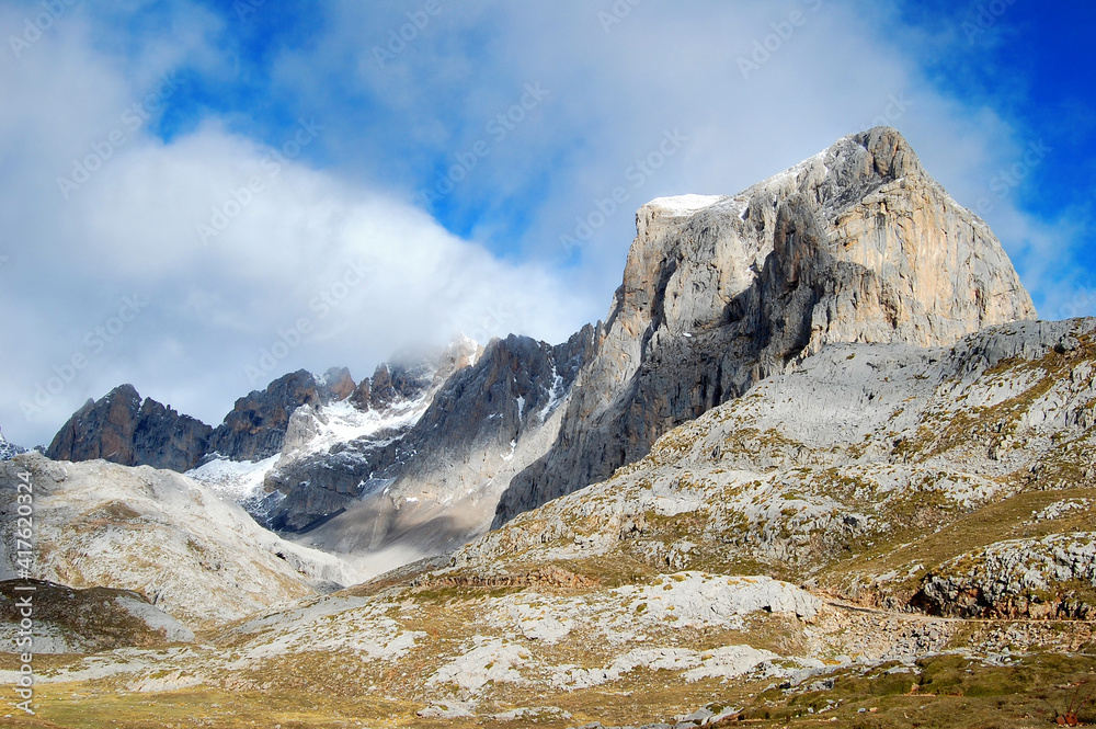 Snowy peaks on the hiking trails of the Picos de Europa, from the Fuente De viewpoint, in Cantabria