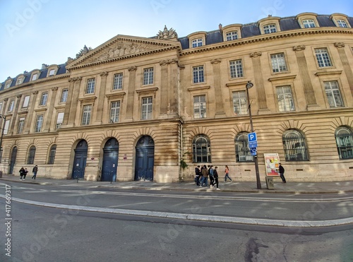 Place du louvres à paris