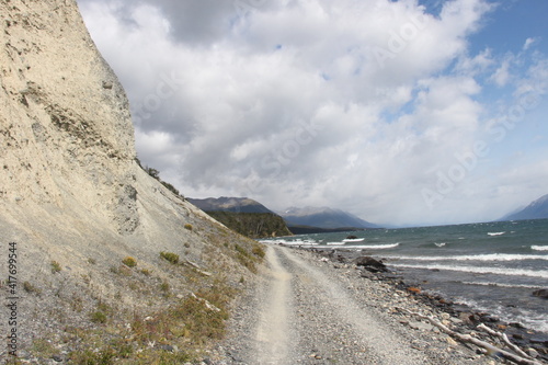 Paisaje, montaña y lago