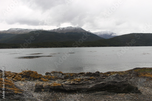 Paisaje, montaña y lago