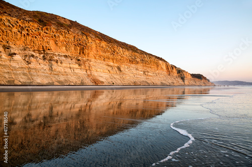 Картината върху платно USA, California, La Jolla, Torrey Pines State Beach reflections