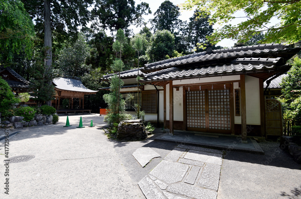 鷺森神社 境内と社務所 京都市 鷺森神社 境内と社務所 京都市