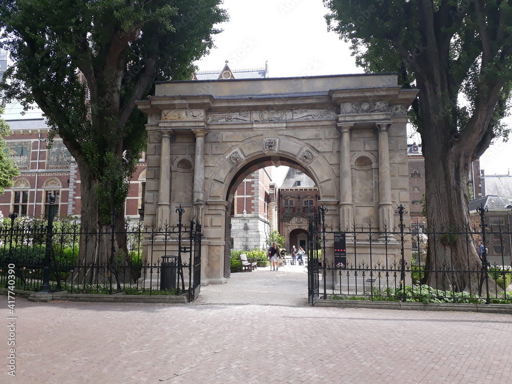 Fototapeta premium Entrance arch with a focus on architecture for the Rijksmuseum in Amsterdam in the Netherlands