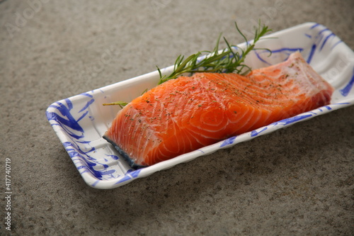 연어 사시미 sashimi さしみ 刺身 a whole salmon 